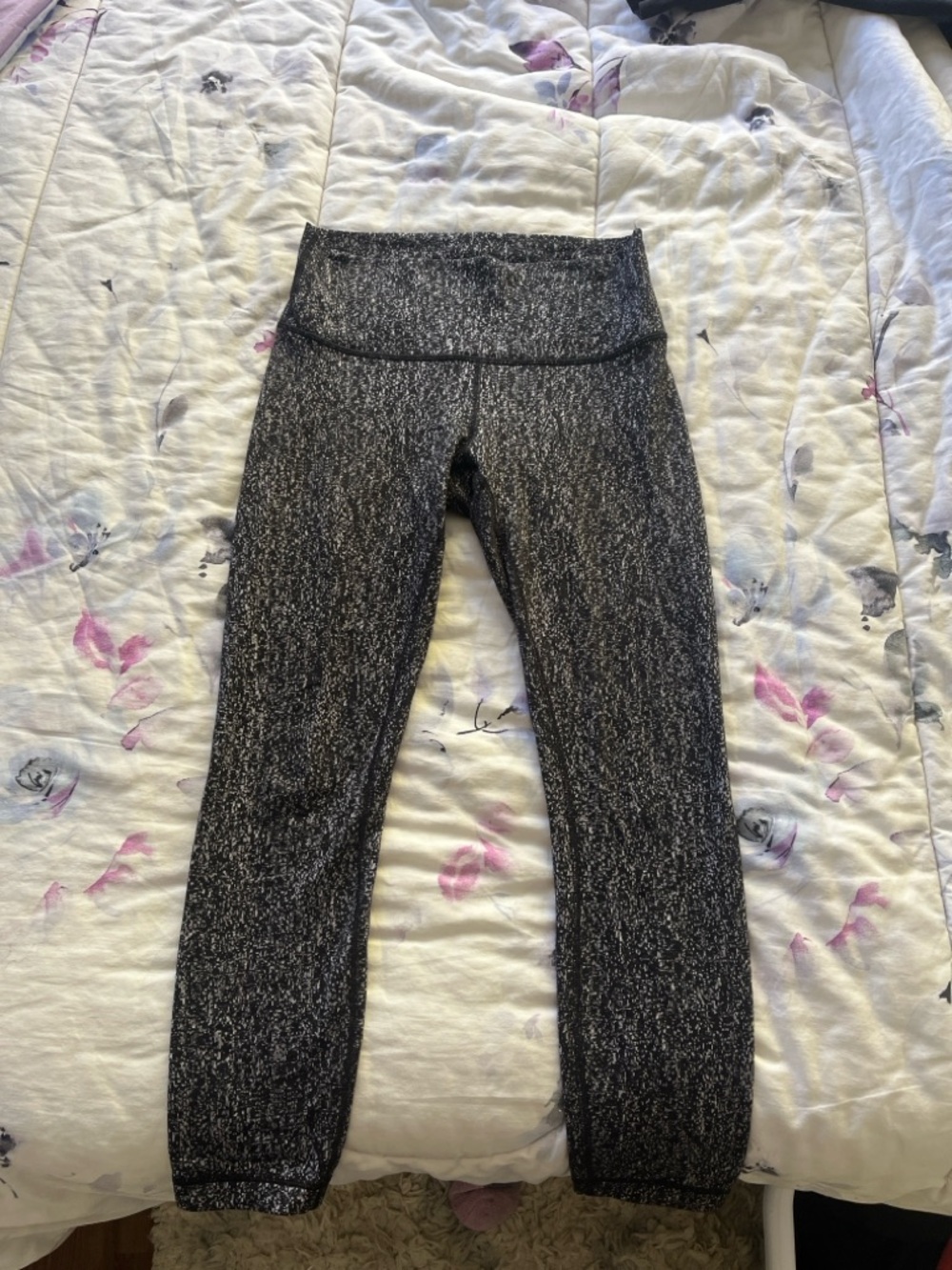 Lululemon black and white speckled leggings